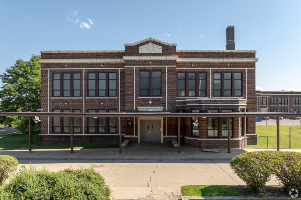 detroit-international-academy-for-young-women-detroit-mi-2-schoolphoto