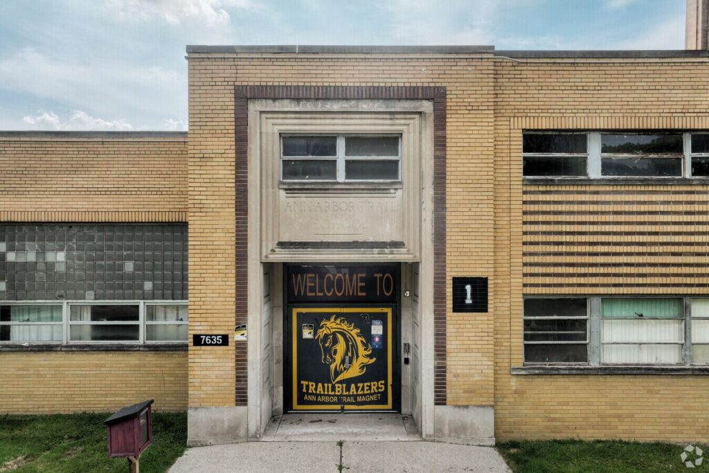 ann-arbor-trail-magnet-school-detroit-mi-3-schoolphoto