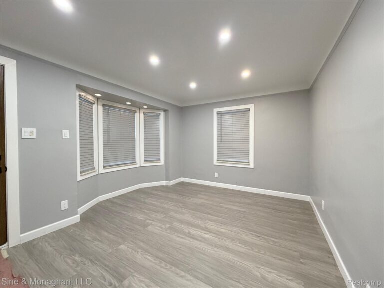 19605 Kelly Road