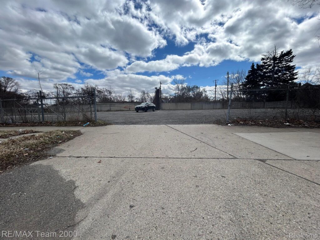 2400 Schaefer Highway, Detroit, MI 48217