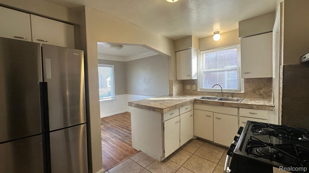 20301 Gilchrist Street, Detroit, MI 48235