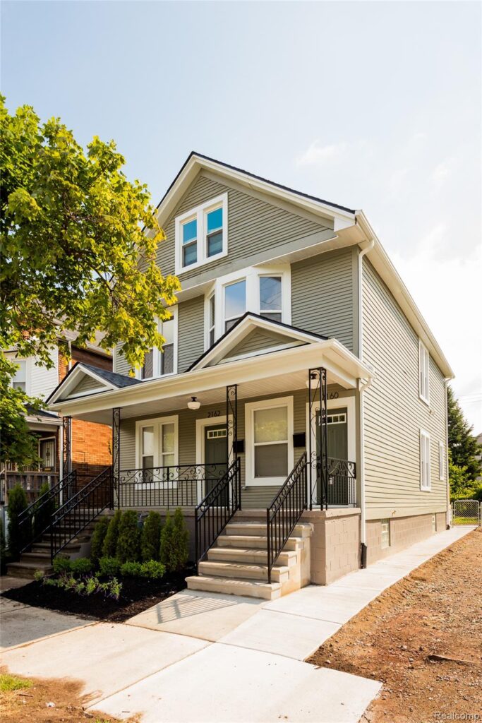 2160 Holcomb Street, Detroit, MI 48214