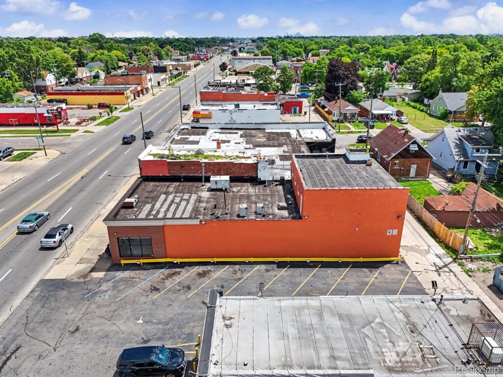 19323 Warren Avenue, Detroit, MI 48228