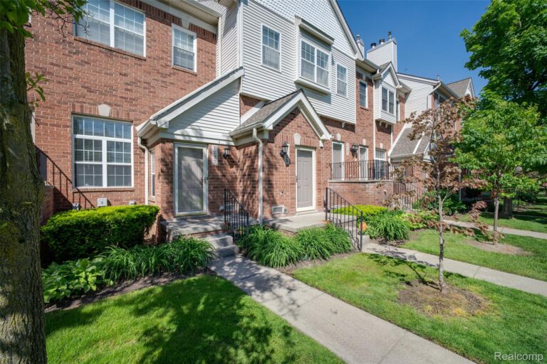 1727 Campau Farms Circle