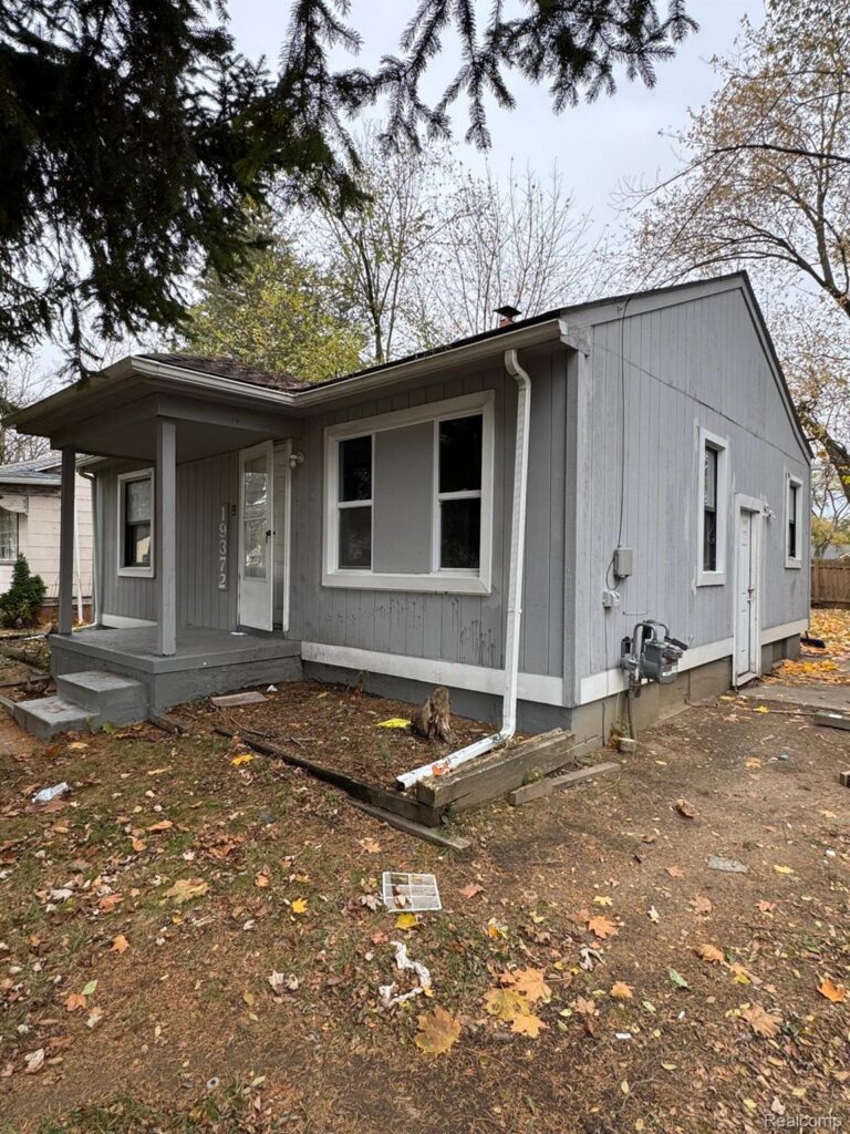 19372 Woodbine Street, Detroit, MI 48219