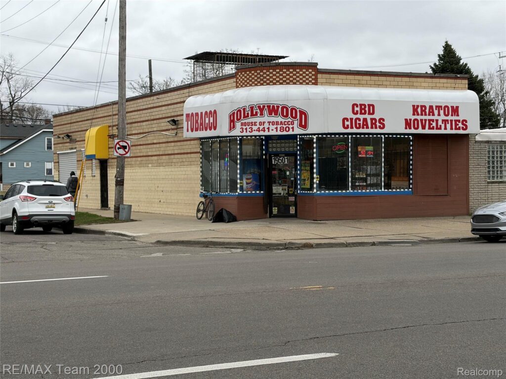 19501 Warren Avenue, Detroit, MI 48228